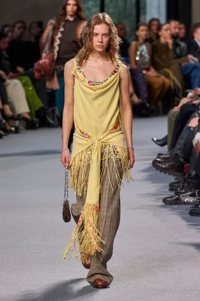 Look 20